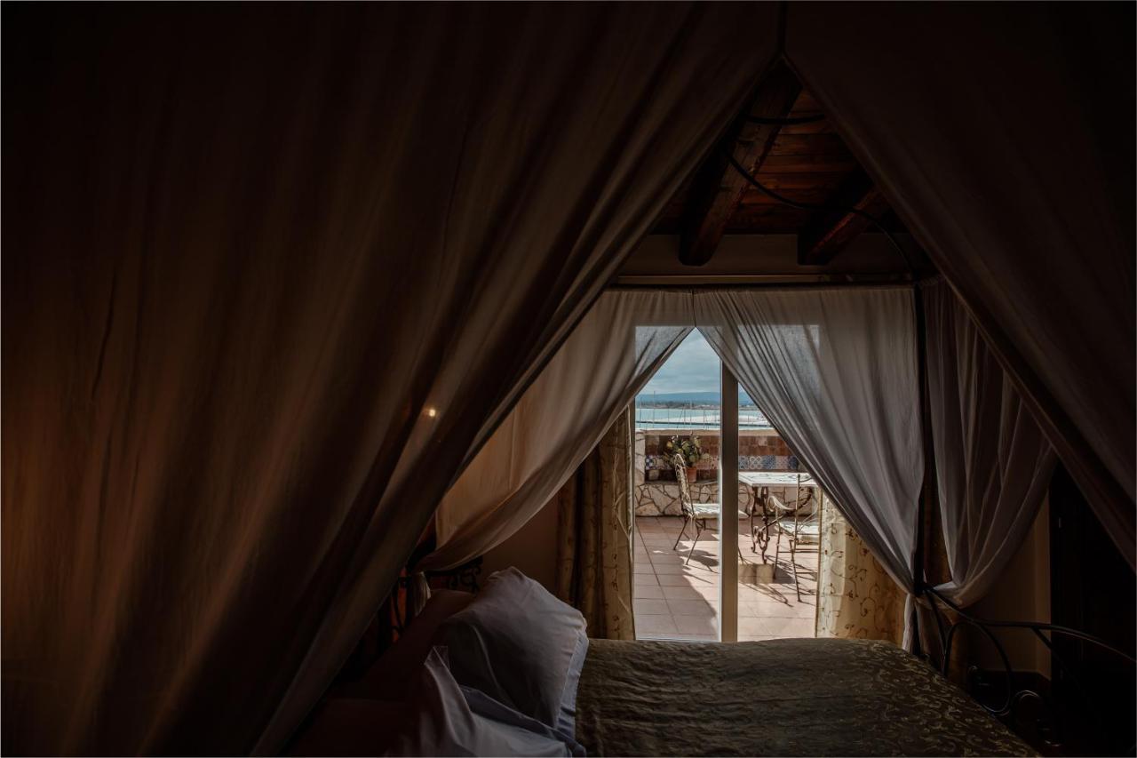Bed and Breakfast Palazzo Giunta - Porta Marina Ortigia Сиракузы Экстерьер фото