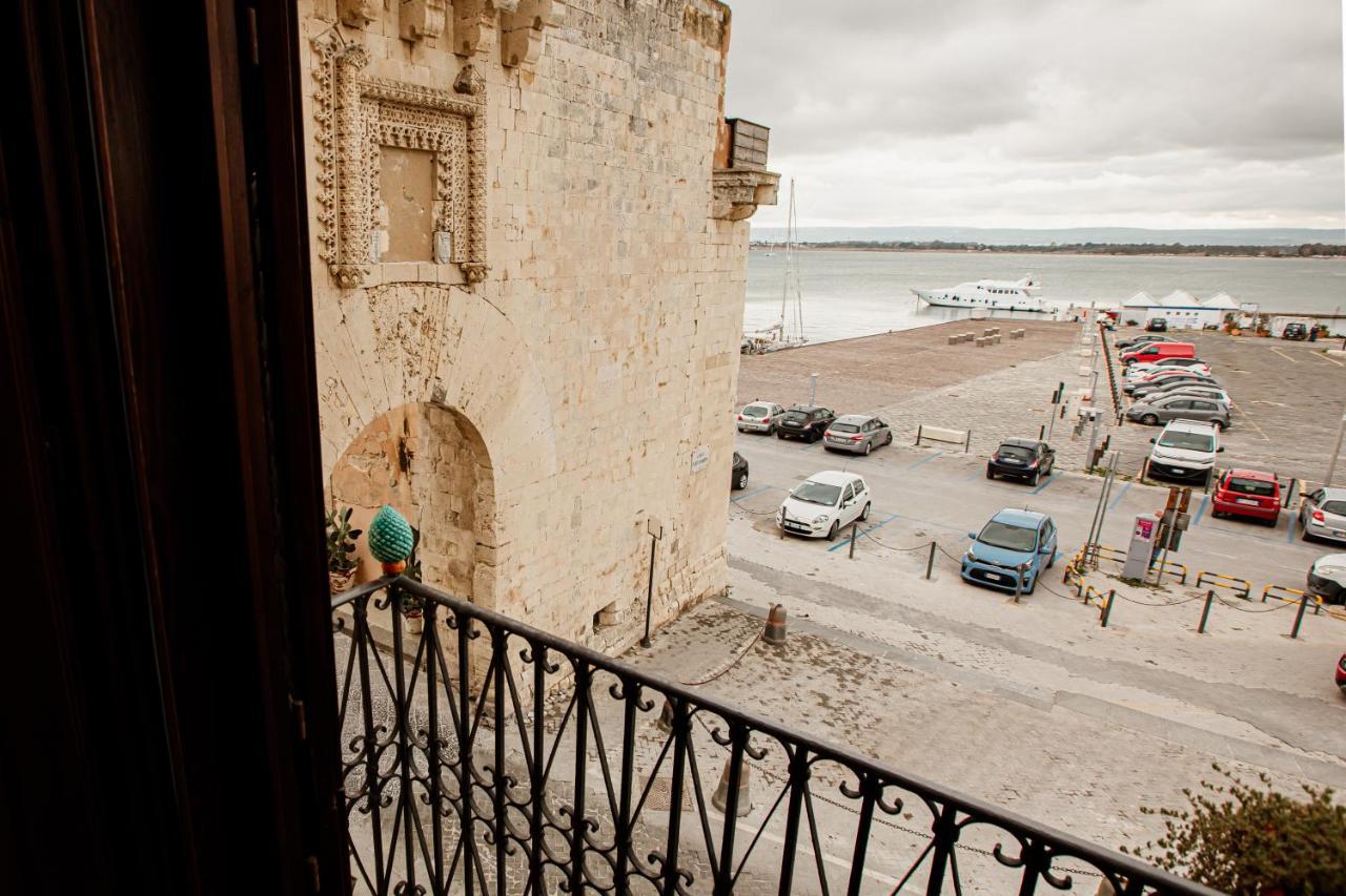 Bed and Breakfast Palazzo Giunta - Porta Marina Ortigia Сиракузы Экстерьер фото
