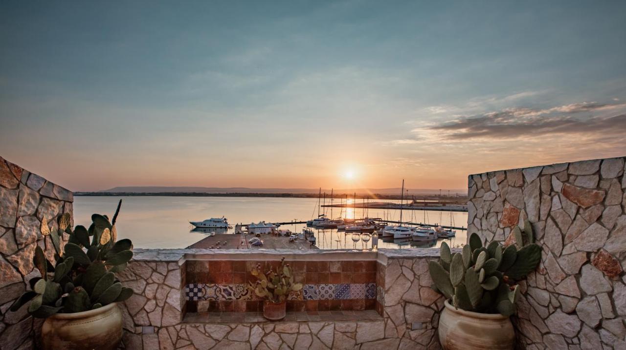 Bed and Breakfast Palazzo Giunta - Porta Marina Ortigia Сиракузы Экстерьер фото