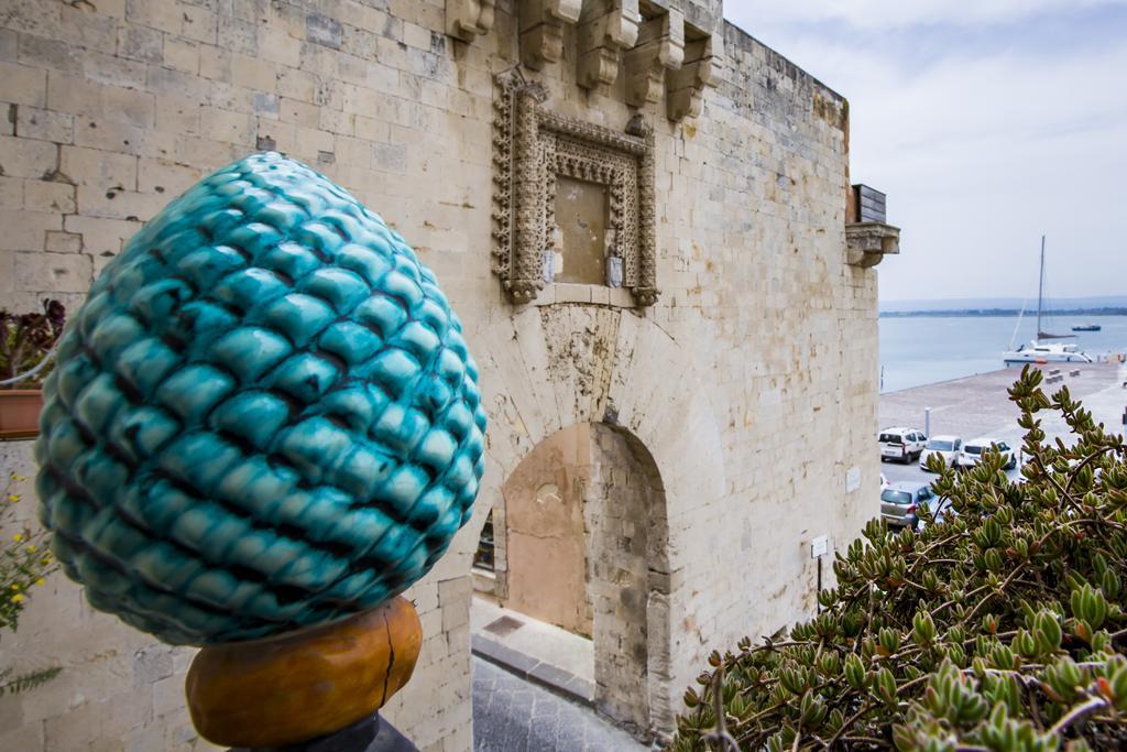 Bed and Breakfast Palazzo Giunta - Porta Marina Ortigia Сиракузы Экстерьер фото