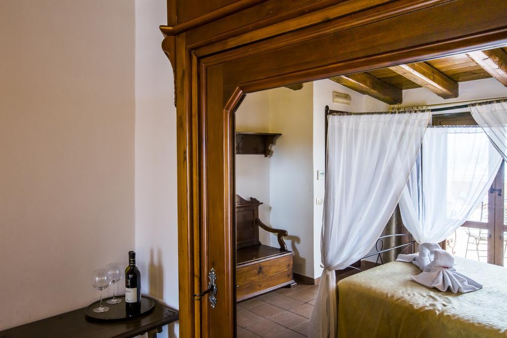 Bed and Breakfast Palazzo Giunta - Porta Marina Ortigia Сиракузы Экстерьер фото